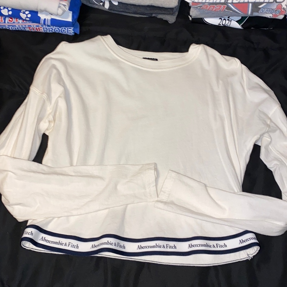 White Abercrombie and Fitch shirt